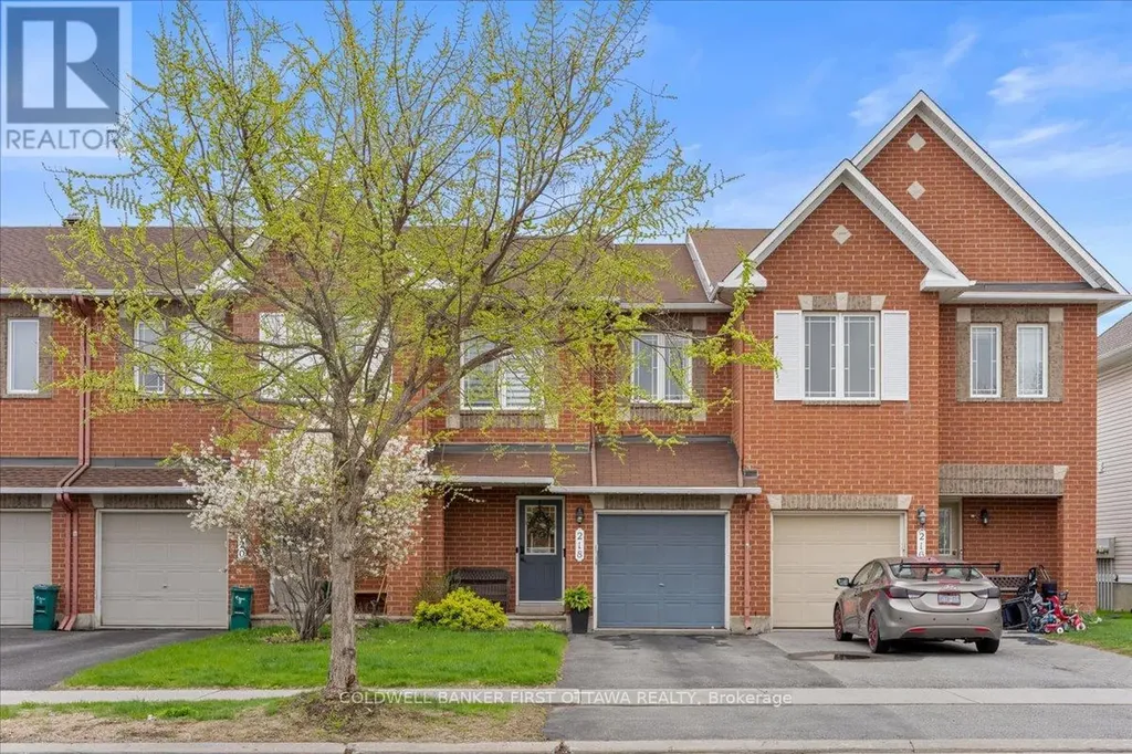 218 Flamborough Way Ottawa ON K2W 1G5