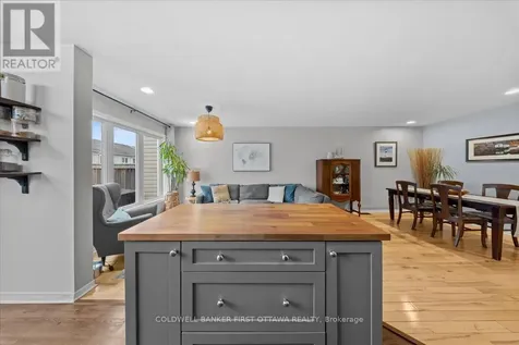 218 Flamborough Way Ottawa ON K2W 1G5