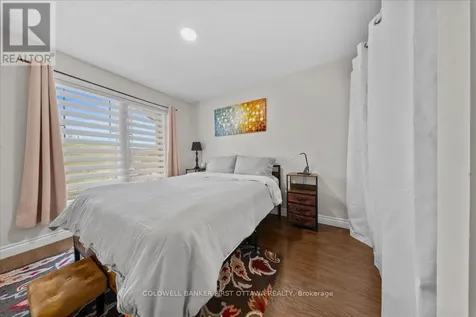 218 Flamborough Way Ottawa ON K2W 1G5