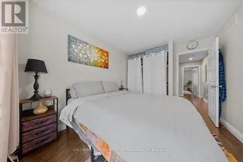 218 Flamborough Way Ottawa ON K2W 1G5