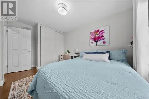 218 Flamborough Way Ottawa ON K2W 1G5