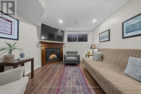 218 Flamborough Way Ottawa ON K2W 1G5