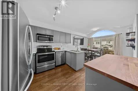 218 Flamborough Way Ottawa ON K2W 1G5