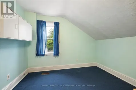 30 Hopeton Street Cambridge ON N1R 3T3