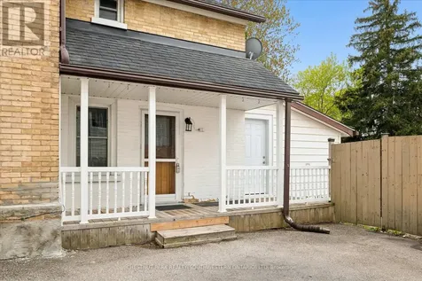 30 Hopeton Street Cambridge ON N1R 3T3