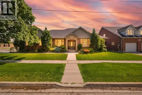 74 Franklin Street Brantford ON N3R 1T4