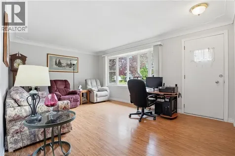 17 Kathleen Street Paris ON N3L 1V7