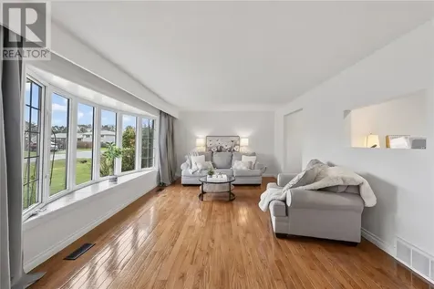 93 Kingston Court Sudbury ON P3A 1E1