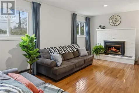93 Kingston Court Sudbury ON P3A 1E1