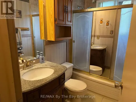 288 Knox Road East Wasaga Beach ON L9Z 2T5