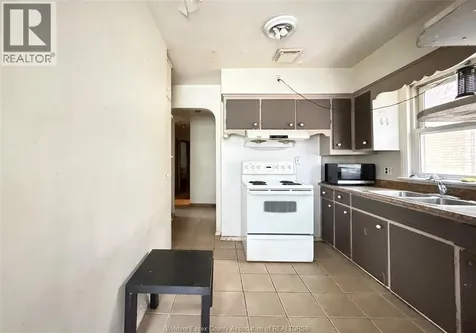 3006 Alexander Avenue Windsor ON N9C 1G5