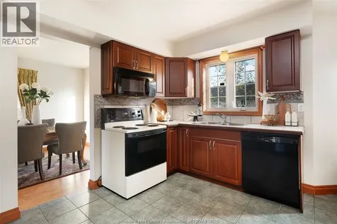 11363 Amalfi Windsor ON N8P 1J8