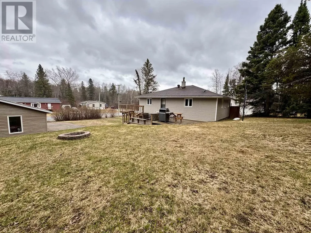 325 Howey Street Red Lake ON P0V 2M0