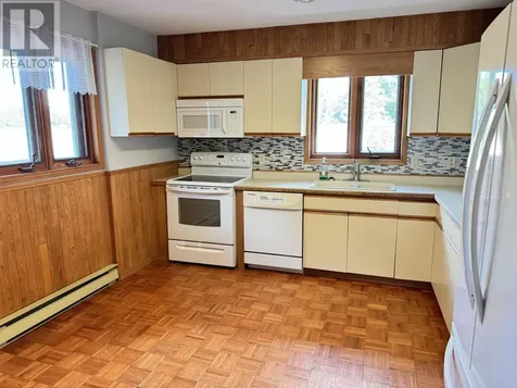 325 Howey Street Red Lake ON P0V 2M0