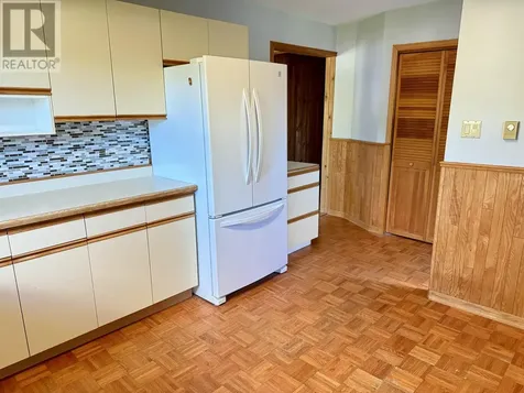 325 Howey Street Red Lake ON P0V 2M0