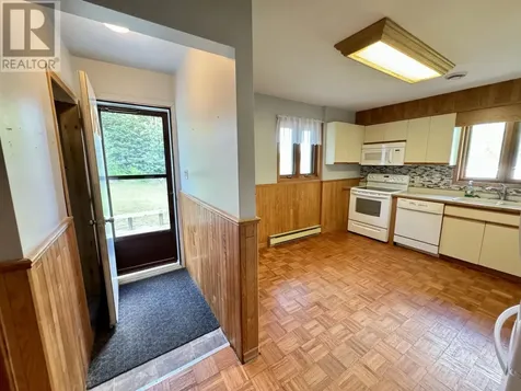 325 Howey Street Red Lake ON P0V 2M0