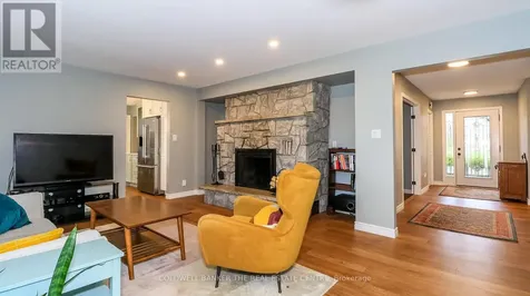 33 Elvyn Crescent Oro-medonte ON L0L 2E0