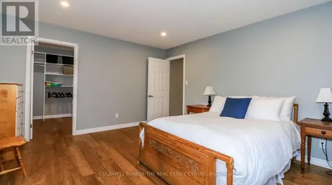 33 Elvyn Crescent Oro-medonte ON L0L 2E0
