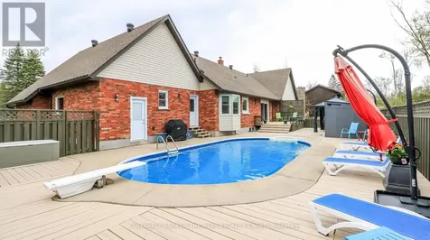 33 Elvyn Crescent Oro-medonte ON L0L 2E0