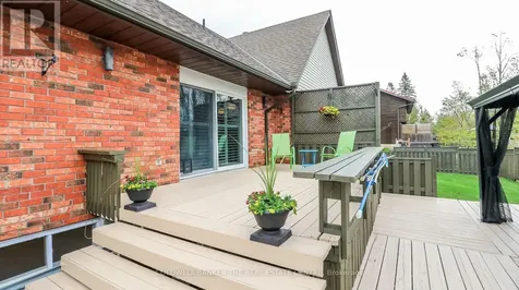 33 Elvyn Crescent Oro-medonte ON L0L 2E0