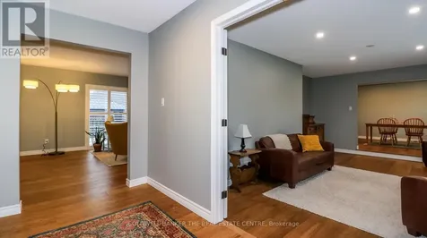 33 Elvyn Crescent Oro-medonte ON L0L 2E0