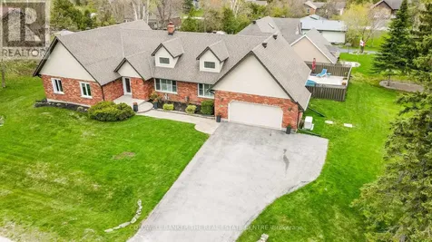 33 Elvyn Crescent Oro-medonte ON L0L 2E0