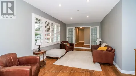 33 Elvyn Crescent Oro-medonte ON L0L 2E0