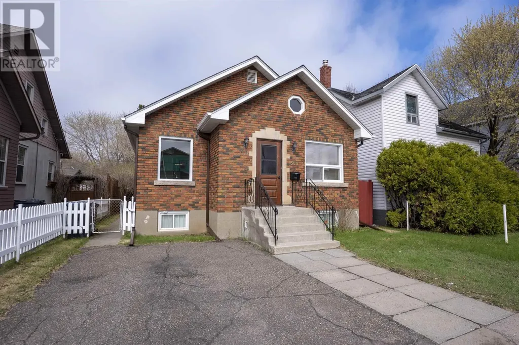 309 Harold St N Thunder Bay ON P7C 4C7