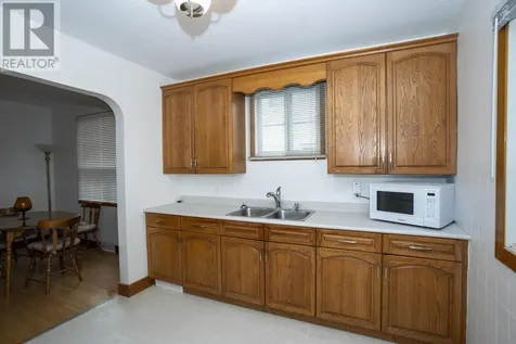 309 Harold St N Thunder Bay ON P7C 4C7