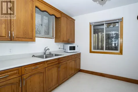 309 Harold St N Thunder Bay ON P7C 4C7
