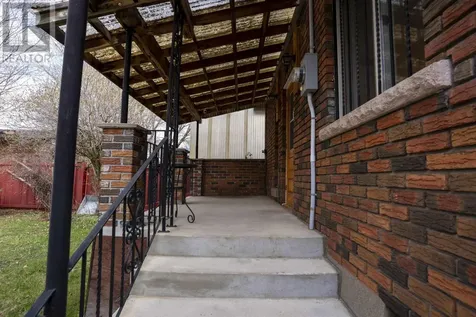309 Harold St N Thunder Bay ON P7C 4C7
