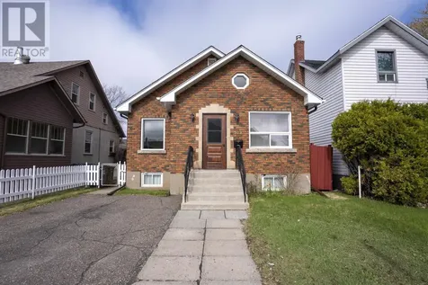 309 Harold St N Thunder Bay ON P7C 4C7