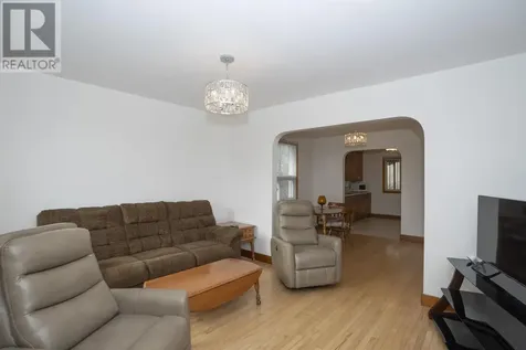 309 Harold St N Thunder Bay ON P7C 4C7