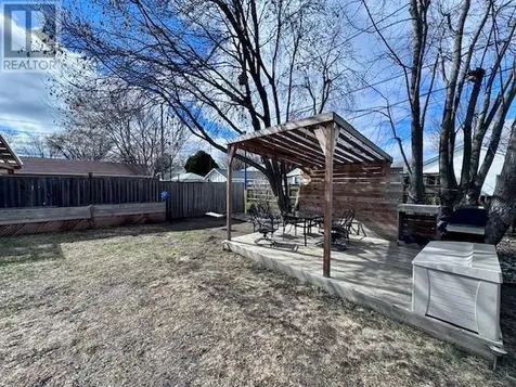 1831 Walsh Street Thunder Bay ON P7E 4V7