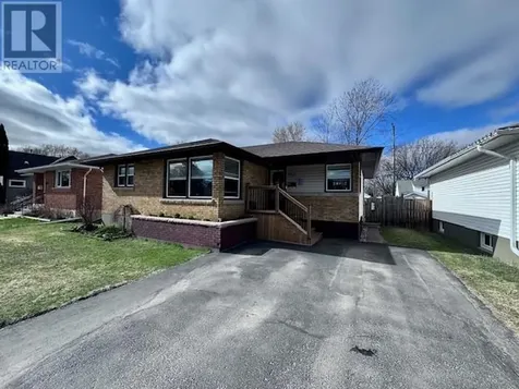 1831 Walsh Street Thunder Bay ON P7E 4V7