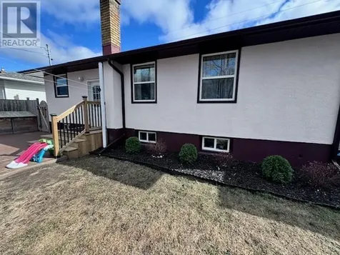 1831 Walsh Street Thunder Bay ON P7E 4V7