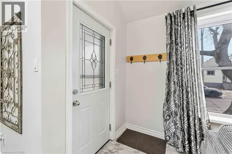 74 Province Street North Hamilton ON L8H 4H6