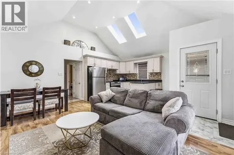 74 Province Street North Hamilton ON L8H 4H6