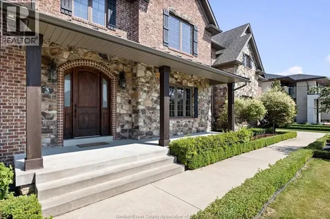 3 Dimenna Drive Kingsville ON N9Y 4C7