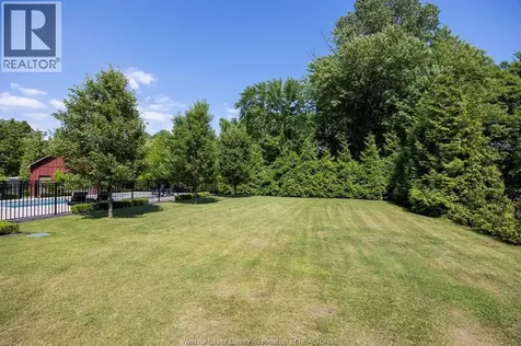 3 Dimenna Drive Kingsville ON N9Y 4C7