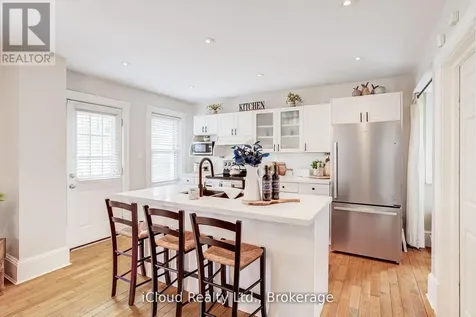 17 Oxford Street Cambridge ON N1R 1M3