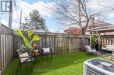 17 Oxford Street Cambridge ON N1R 1M3