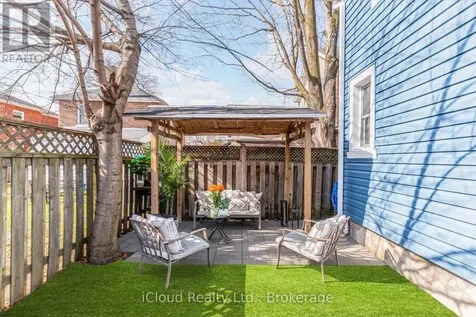 17 Oxford Street Cambridge ON N1R 1M3