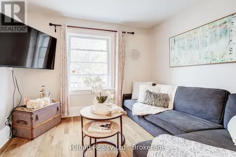 17 Oxford Street Cambridge ON N1R 1M3