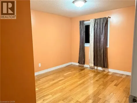 1126 Copper Leaf Crescent Kitchener ON N2E 3W4