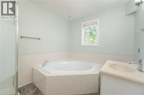 64 Sheldon Avenue North Kitchener ON N2H 3M4
