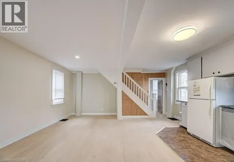 59 Fourth Avenue Cambridge ON N1S 2E2