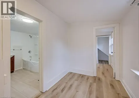 59 Fourth Avenue Cambridge ON N1S 2E2