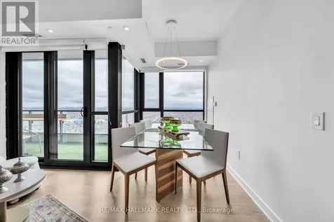 120 Eagle Rock Way Vaughan ON L6A 5C2