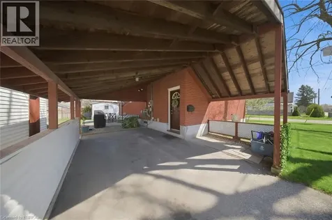 36 Hamilton Avenue Brantford ON N3S 6Z9